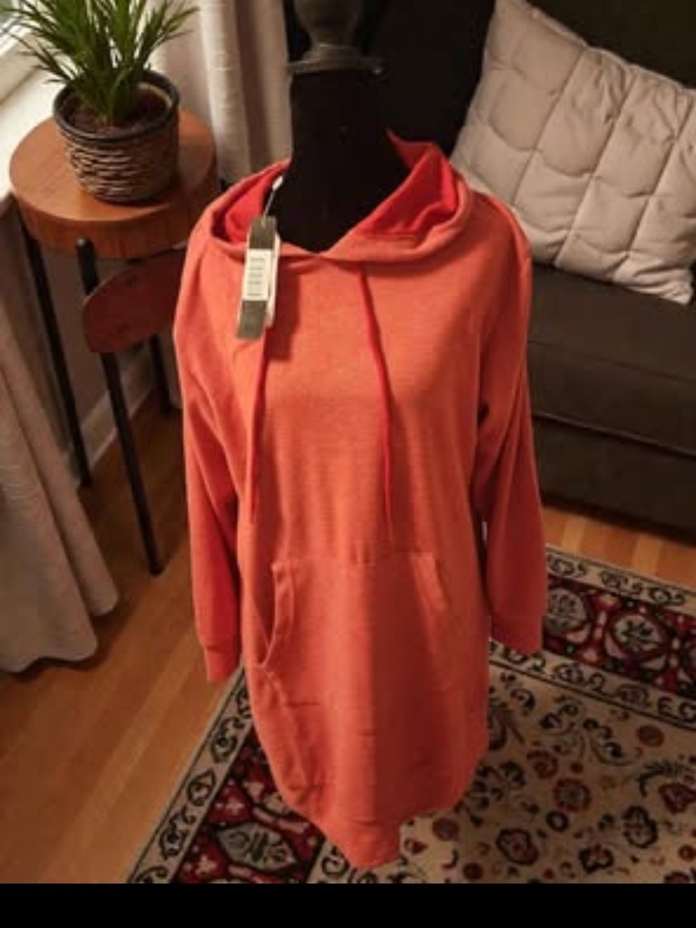 New White mark women sweater L